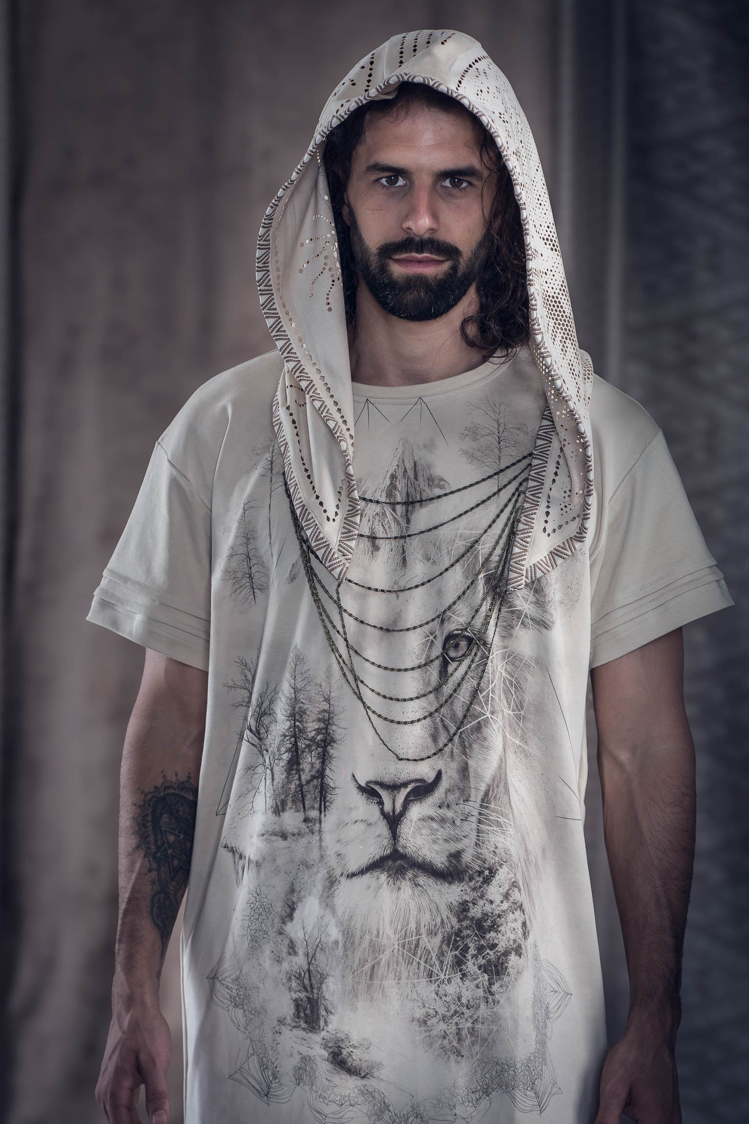 Balam-Ha Laser Cut Chain Hood