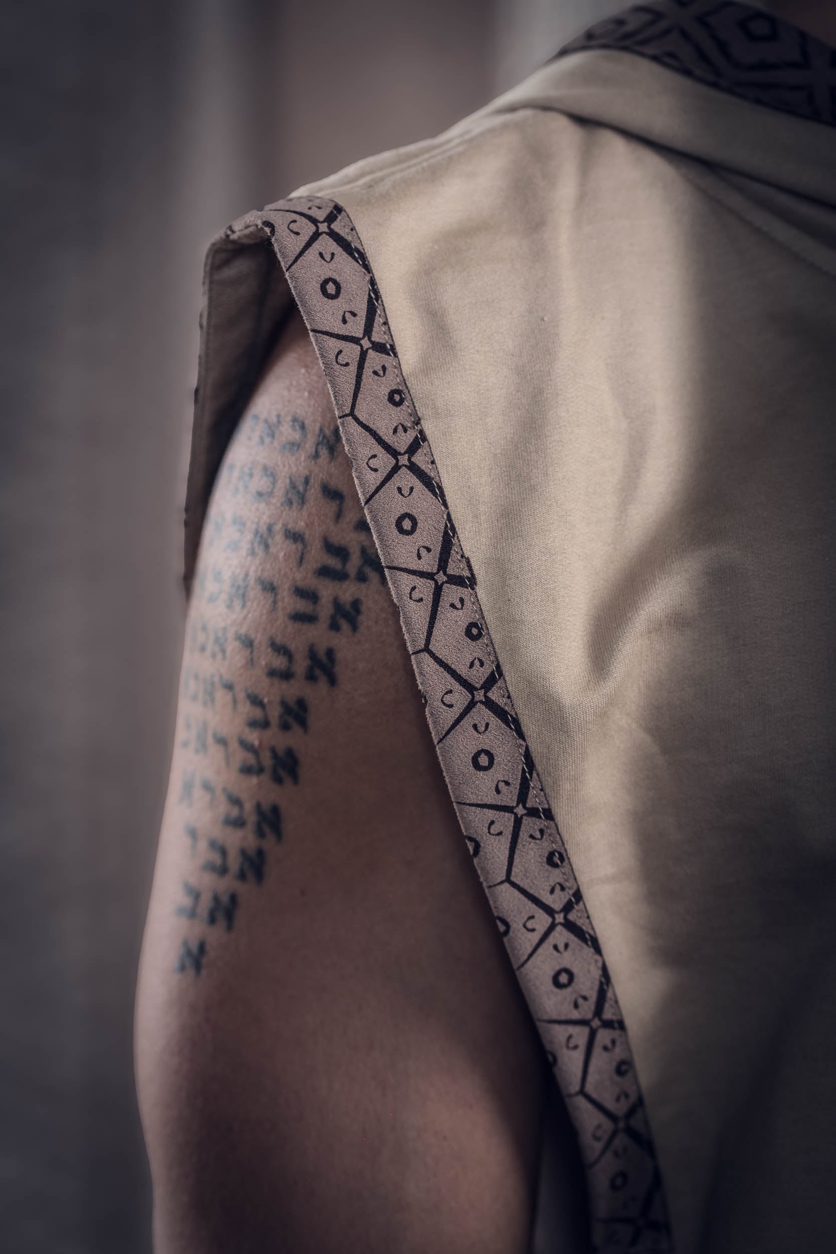 Ikigai Sleeveless Hoodie (Beige)