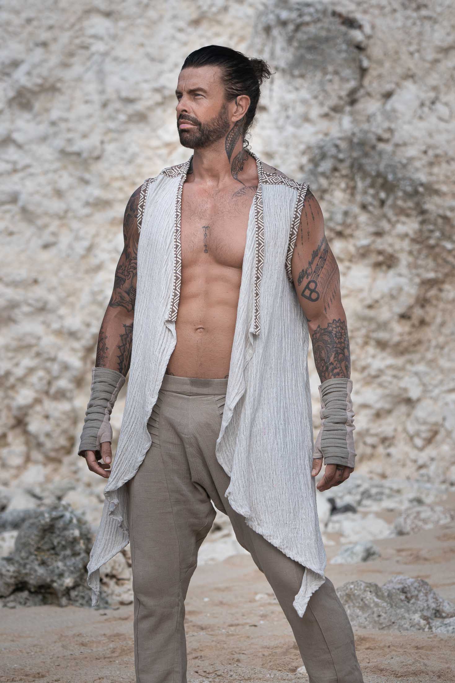 Kameleo Laser Cut Vest (Sand)
