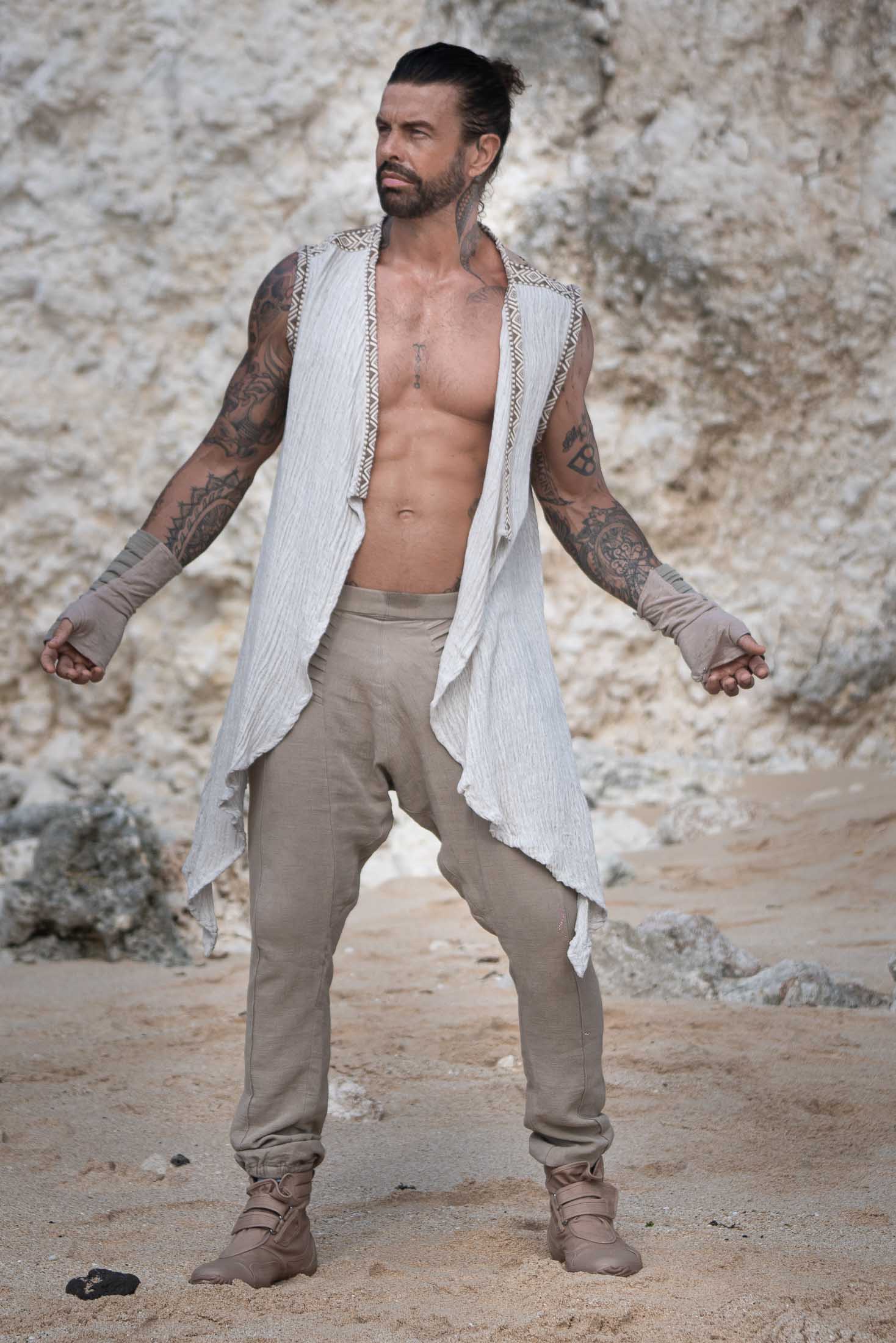 Kameleo Laser Cut Vest (Sand)