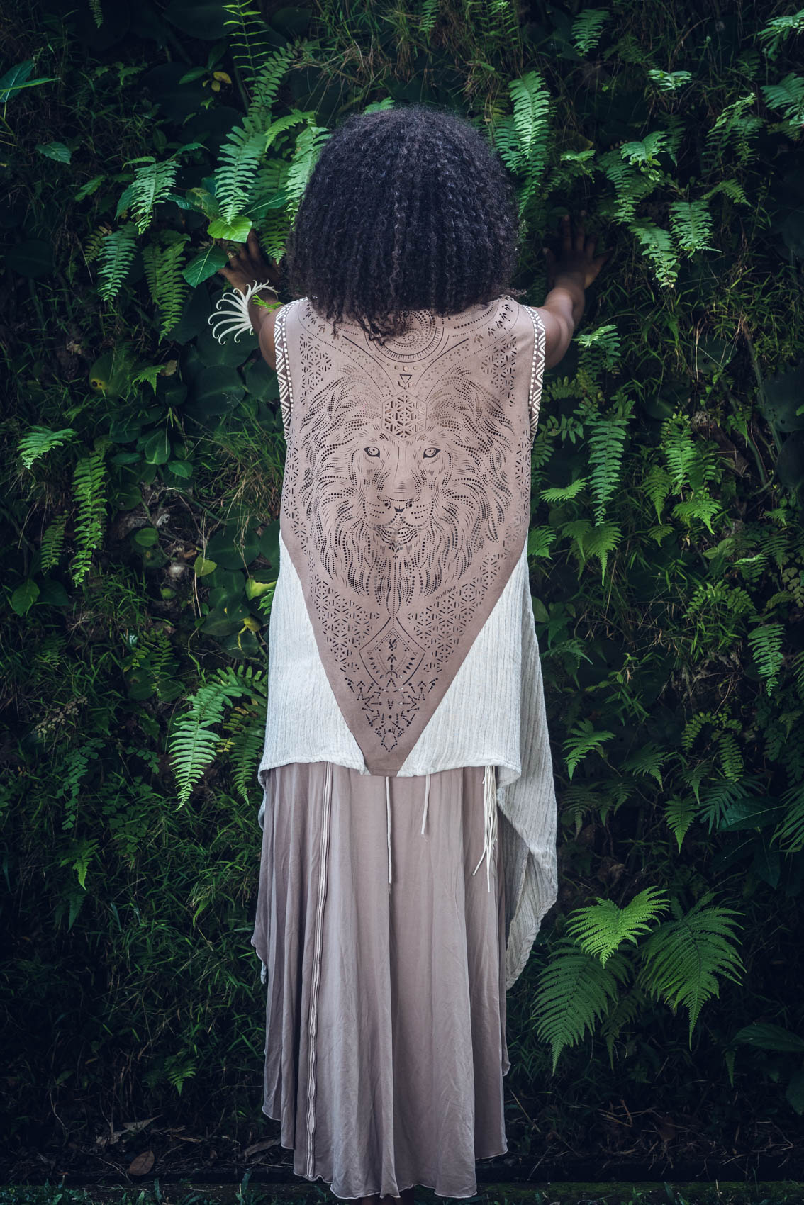 Kameleo Laser Cut Vest (Sand)