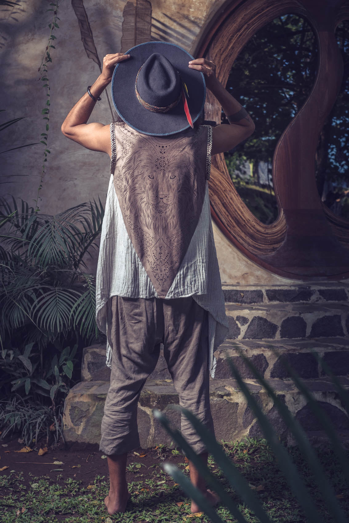 Kameleo Laser Cut Vest (Sand)