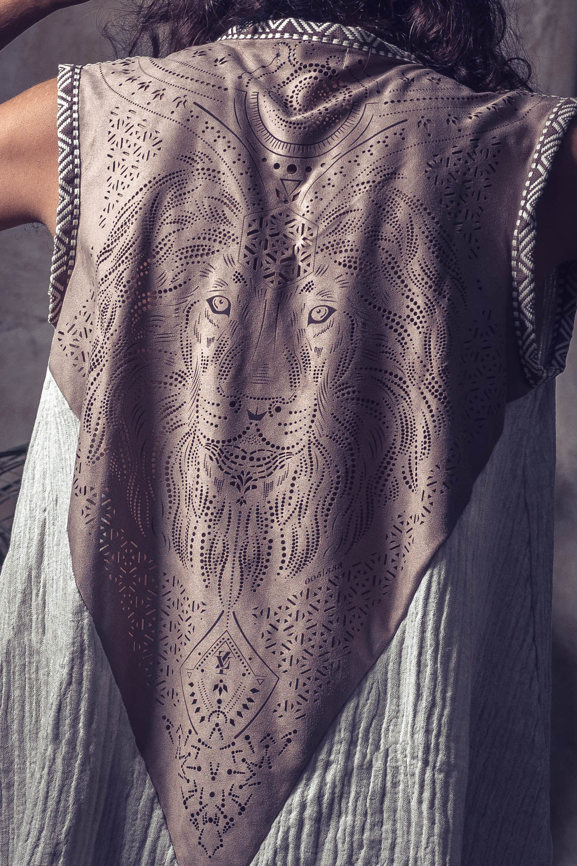 Kameleo Laser Cut Vest (Sand)