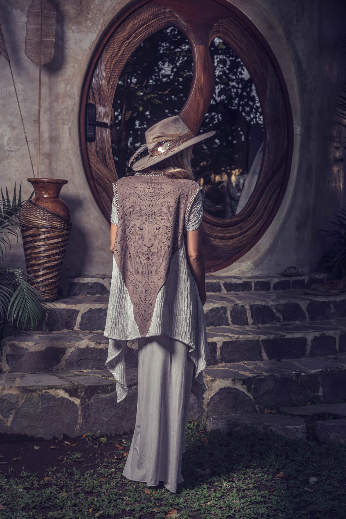 Kameleo Laser Cut Vest (Sand)