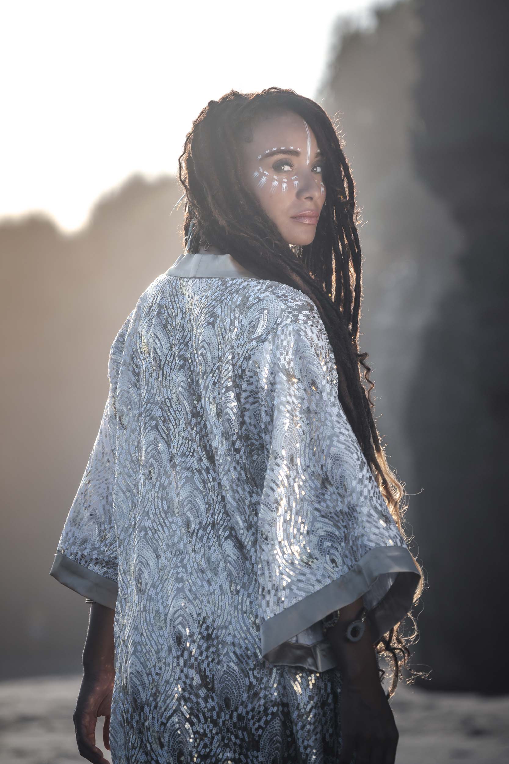 Radiance Sequin Kimono (White/Gold)