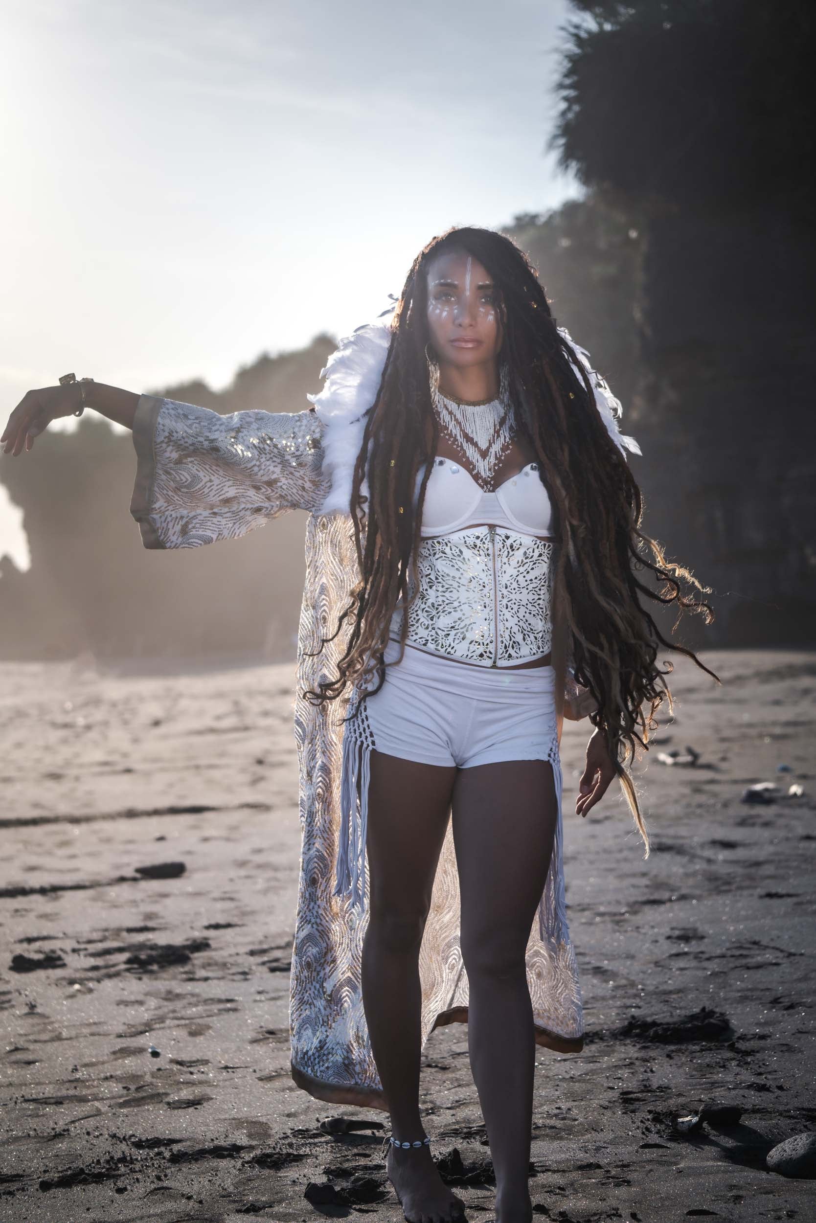 Radiance Sequin Kimono (White/Gold)