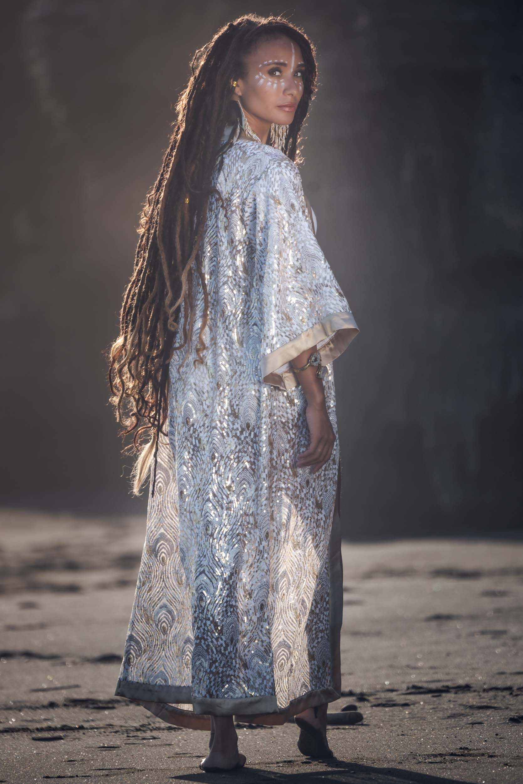 Radiance Sequin Kimono (White/Gold)