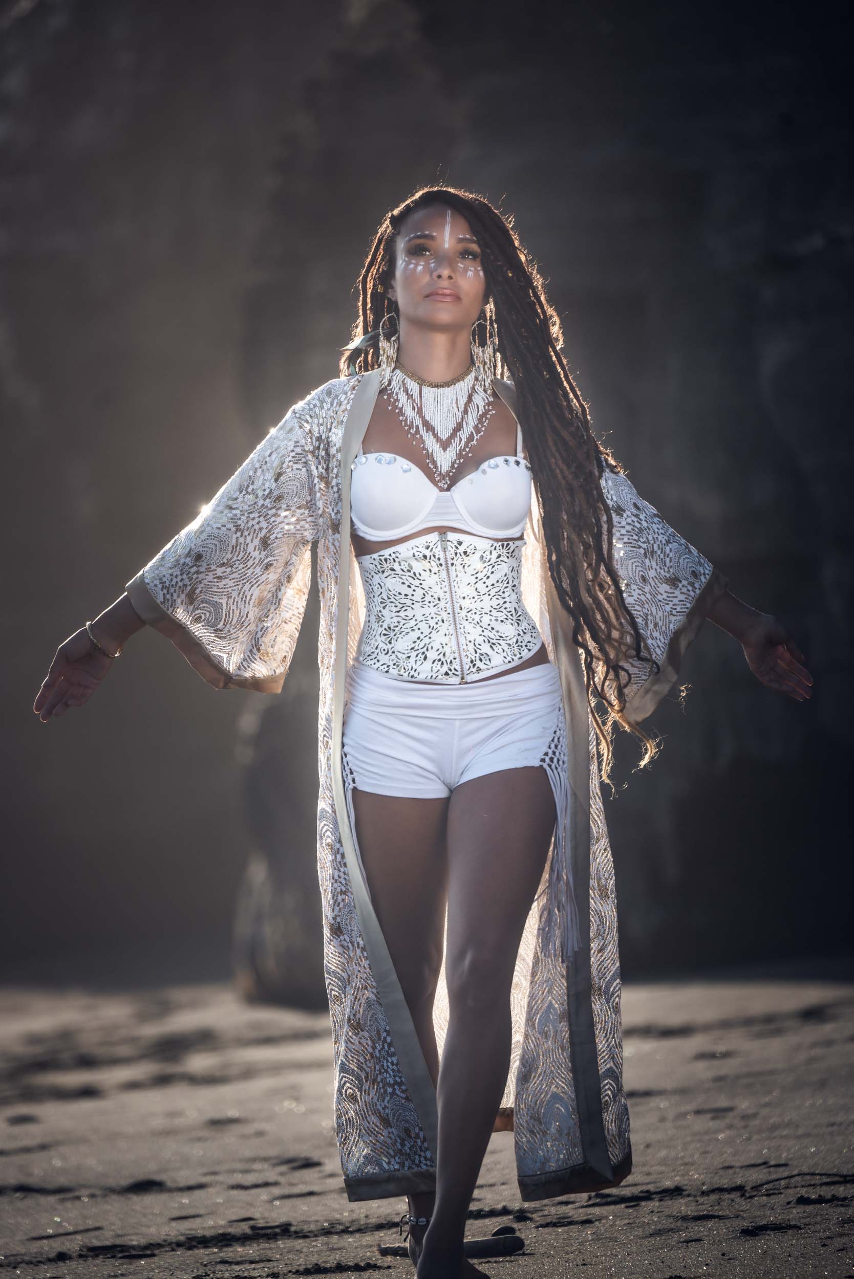 Radiance Sequin Kimono (White/Gold)