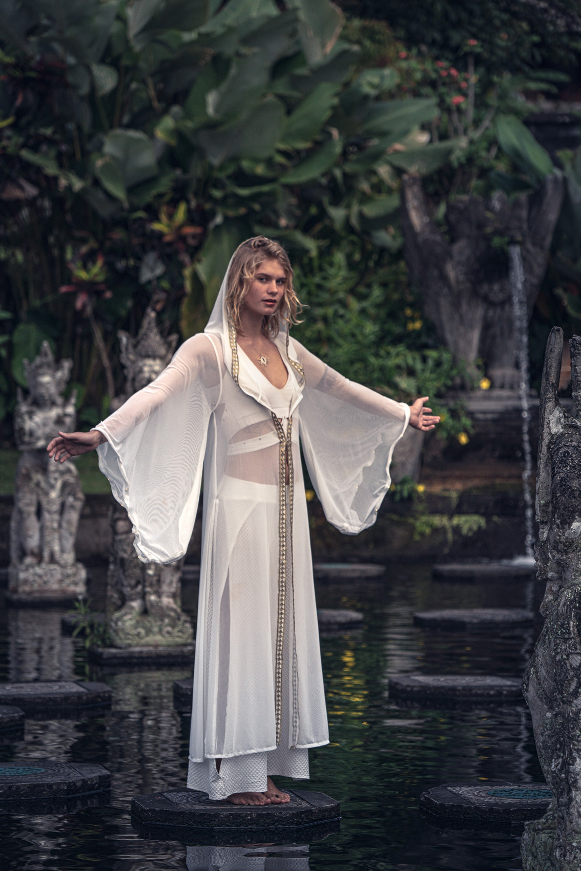 LED Oracle Kimono (White)