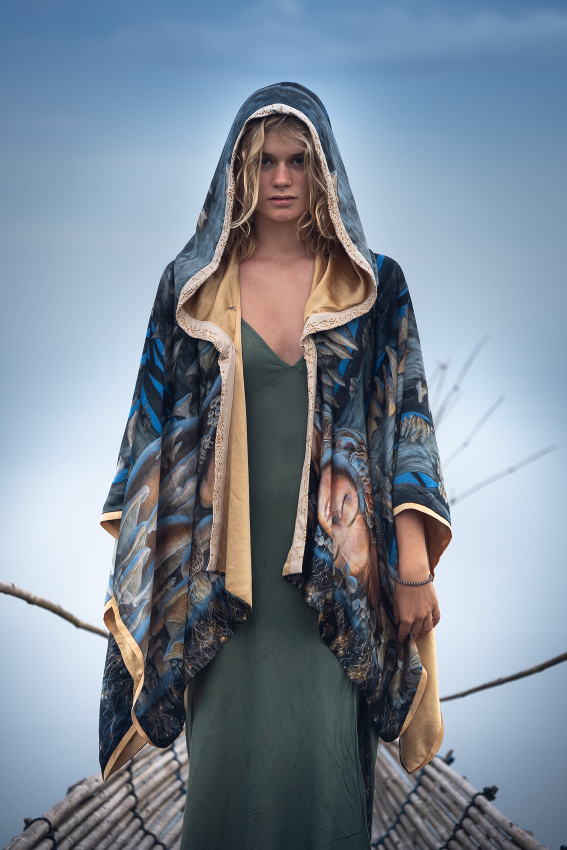 Mycelium Dreaming Cape