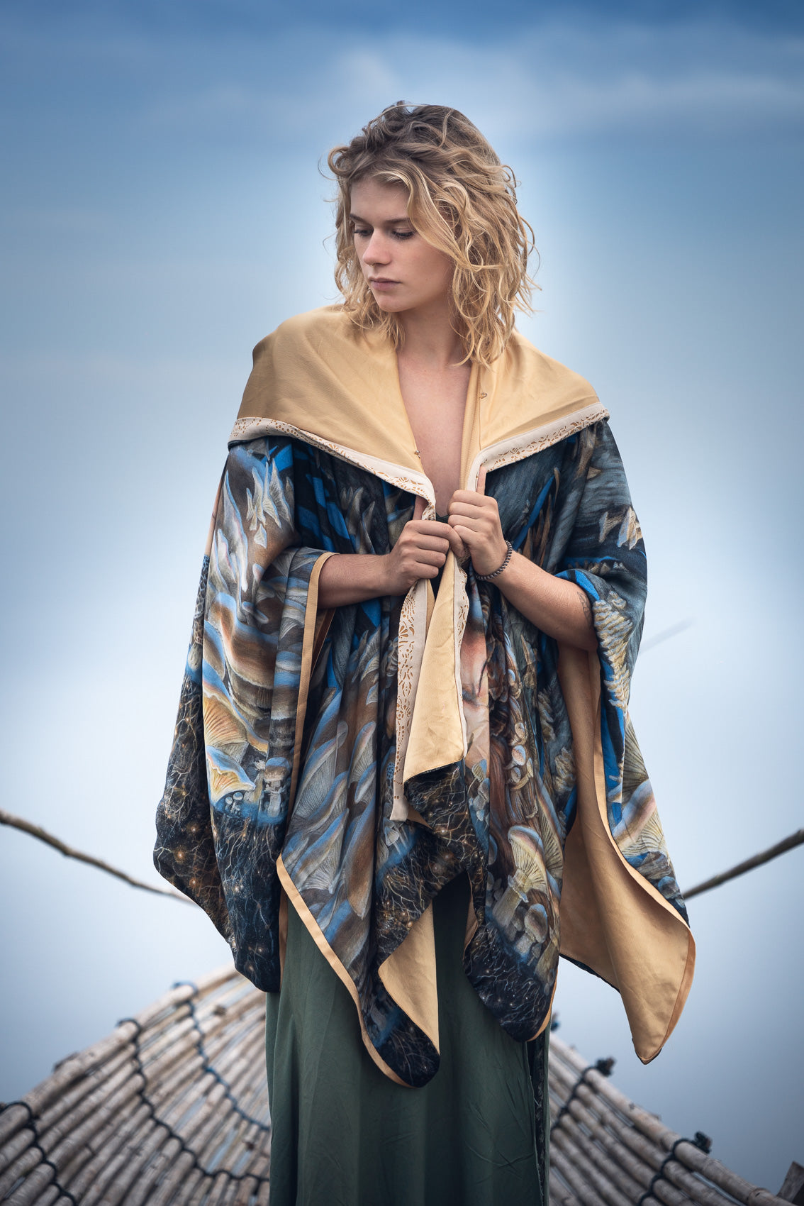 Mycelium Dreaming Cape