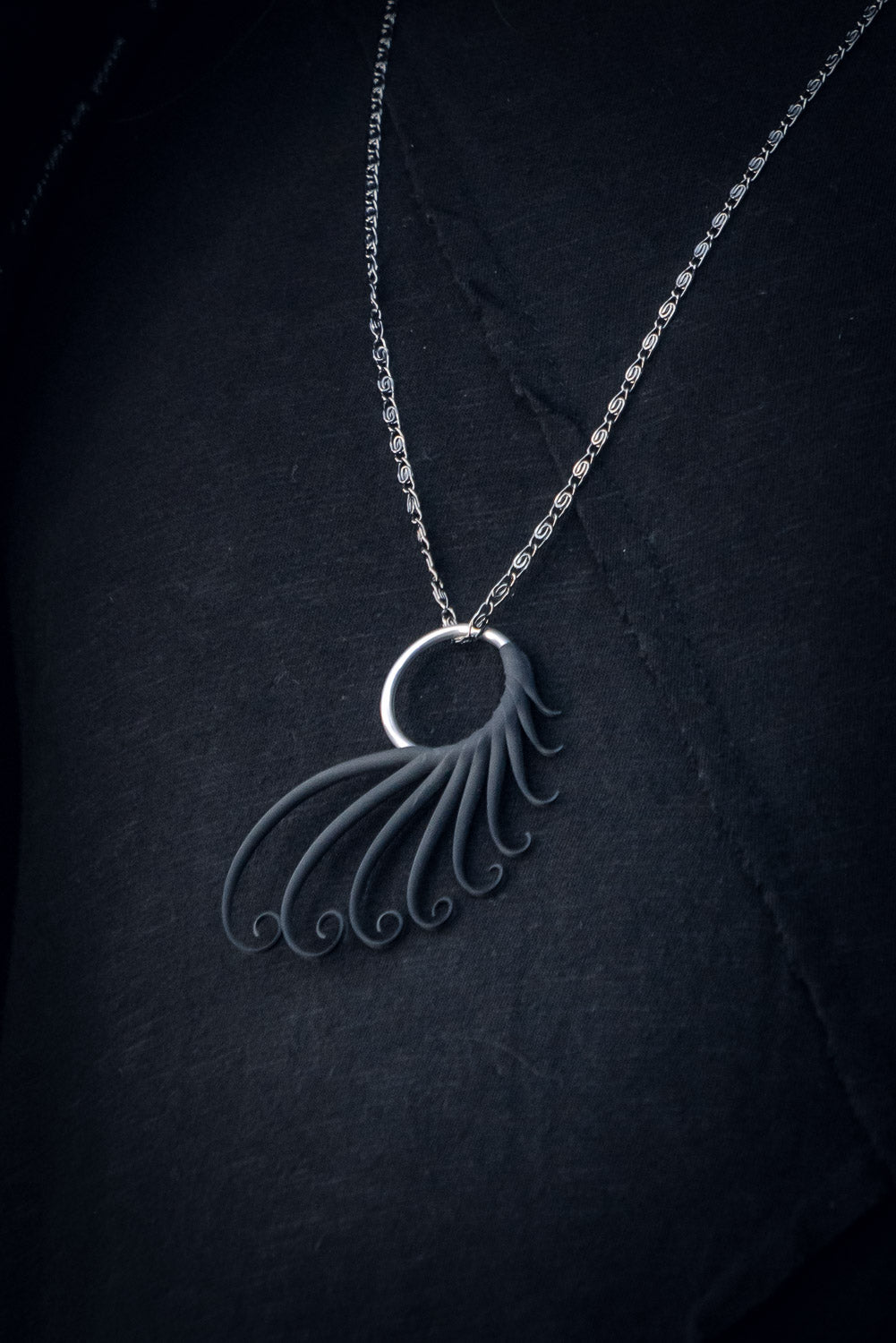 Multiplume Ring Necklace (Multiple Colors) - Zoa Chimerum