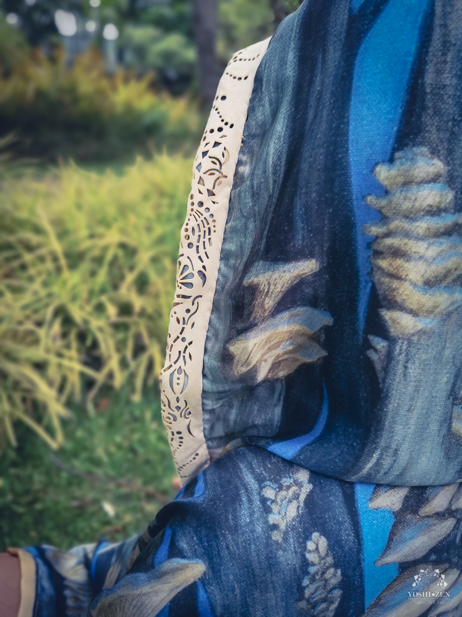 Mycelium Dreaming Cape