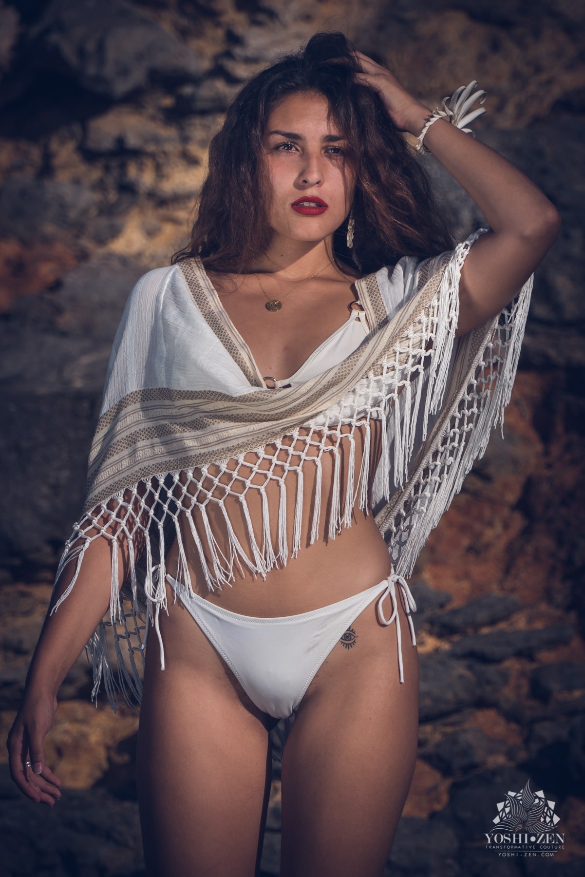 Sandwind Fringe Hood