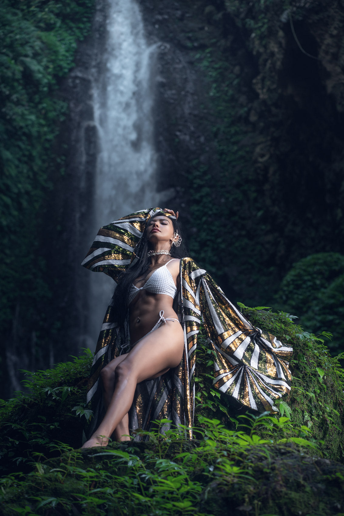 Solar Energy Sequin Kimono (Green/Gold/Matte White)