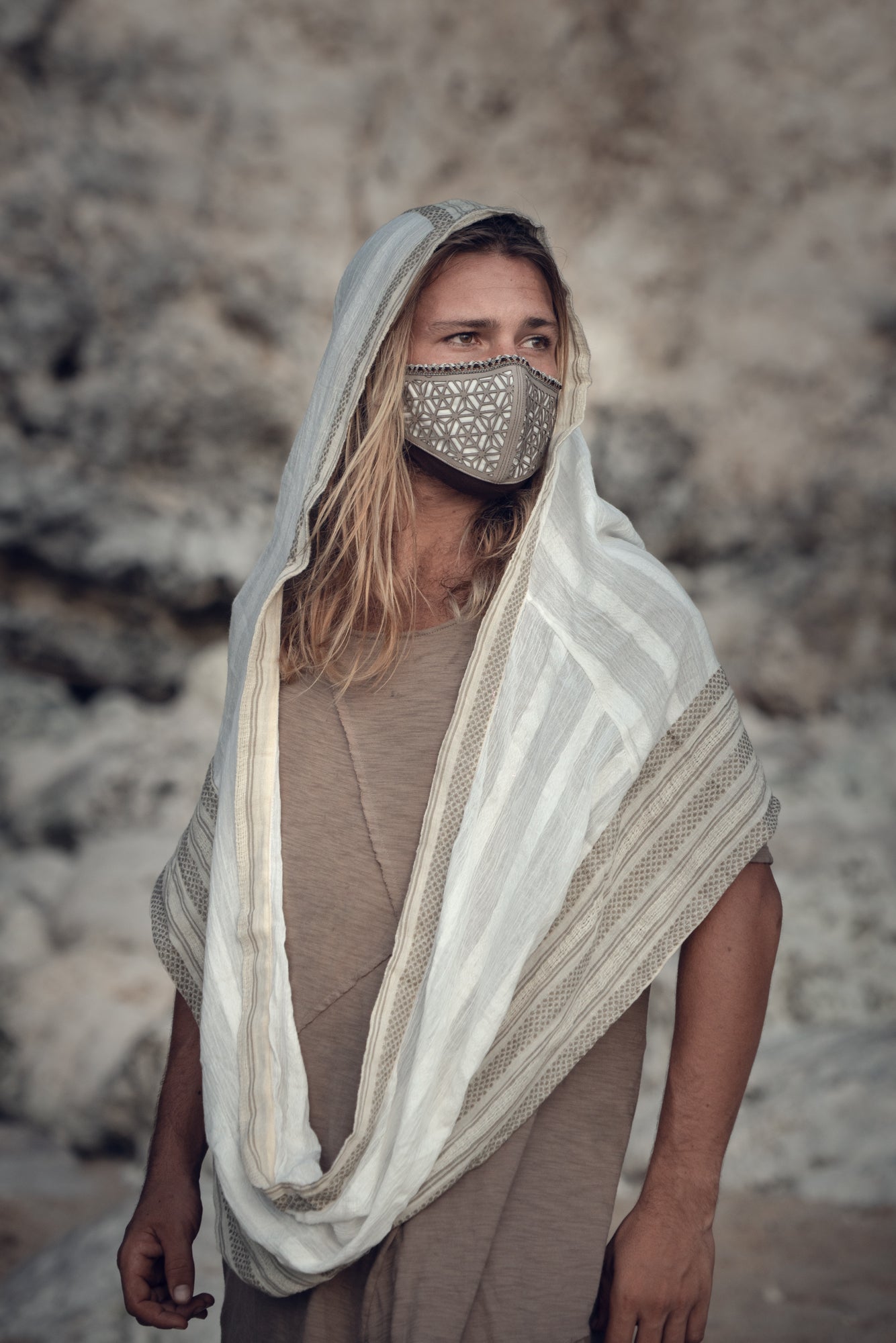 Sandwind Bedouin Hood
