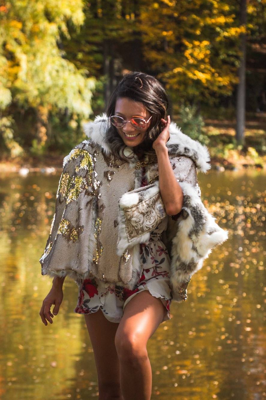 Champagne Sparkle Cape