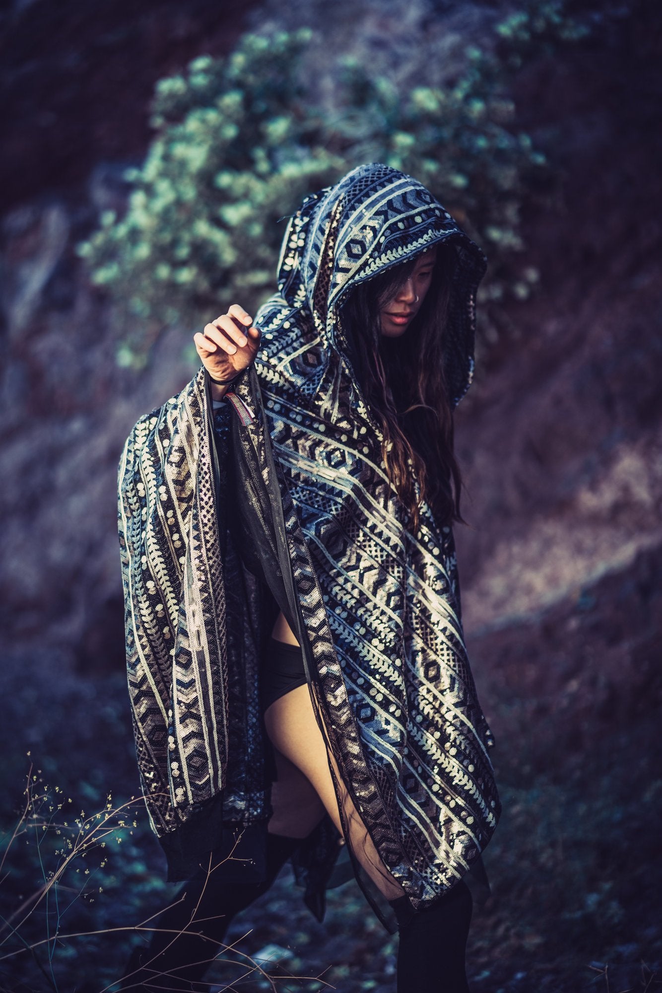 LED Tribal Shaman Cape (Black/Champagne)