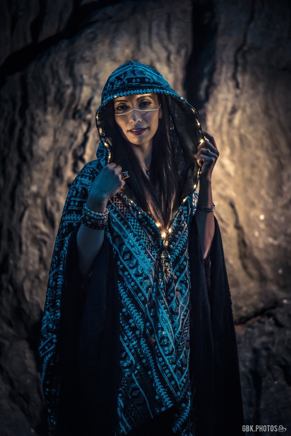 LED Tribal Shaman Cape (Black/Champagne)