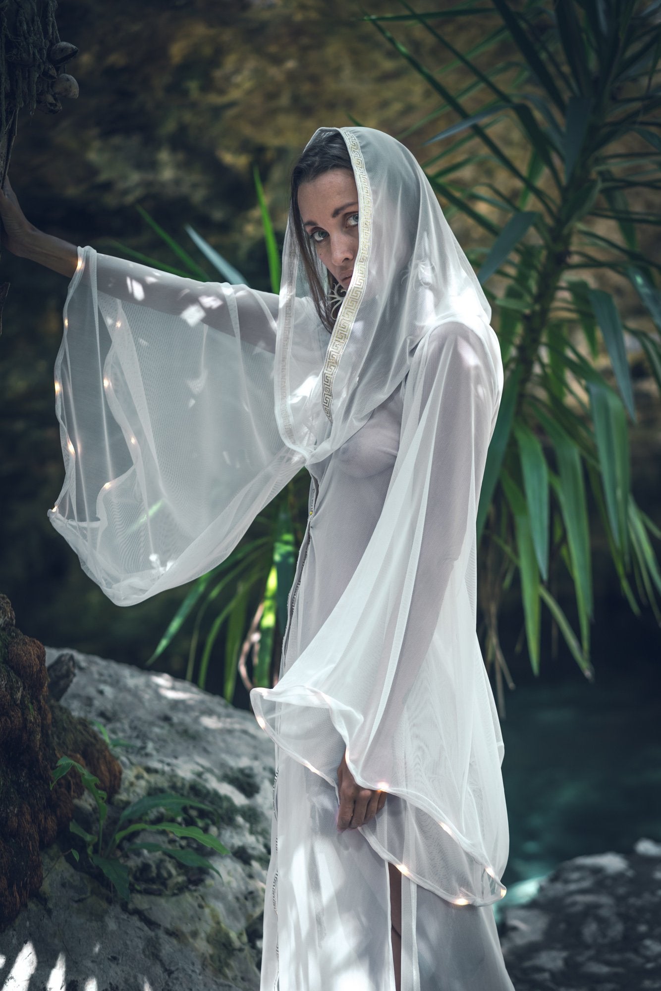 LED Oracle Kimono (White)