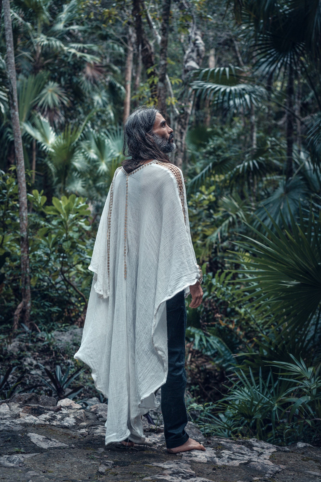 LED Kaftan (White/Gold)