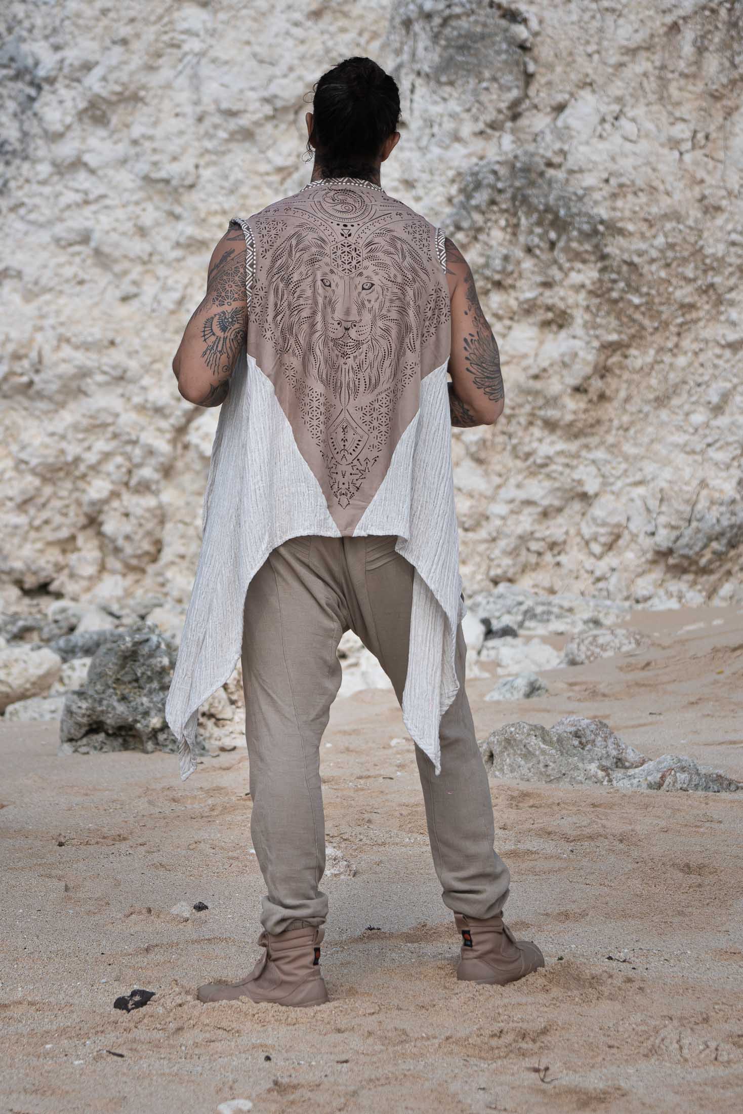 Kameleo Laser Cut Vest (Sand)