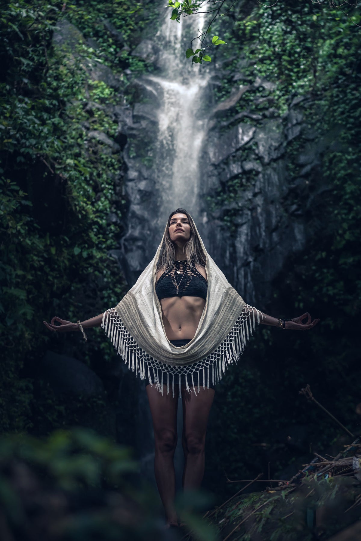 Sandwind Fringe Hood