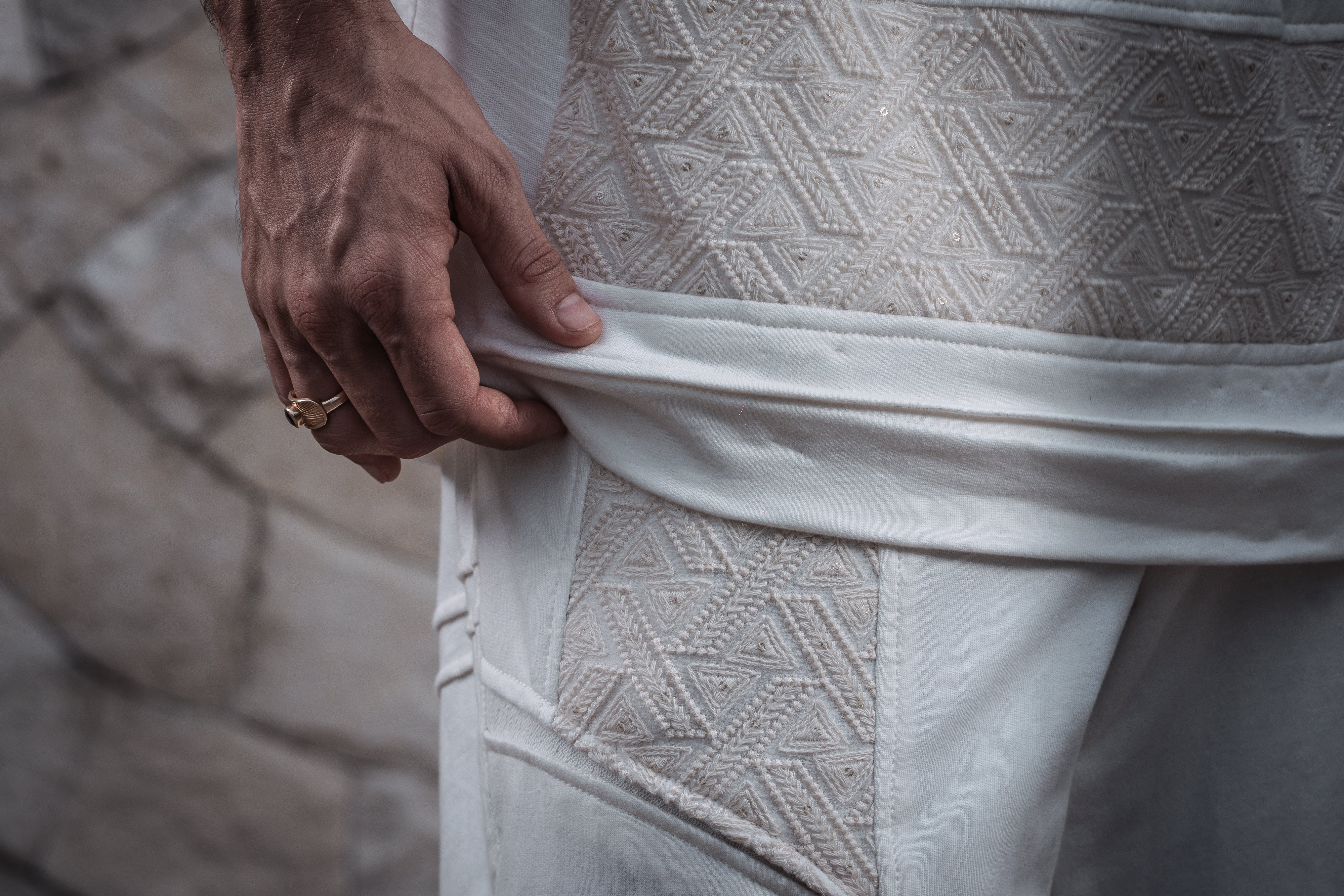Tetra Shorts  (Cream)