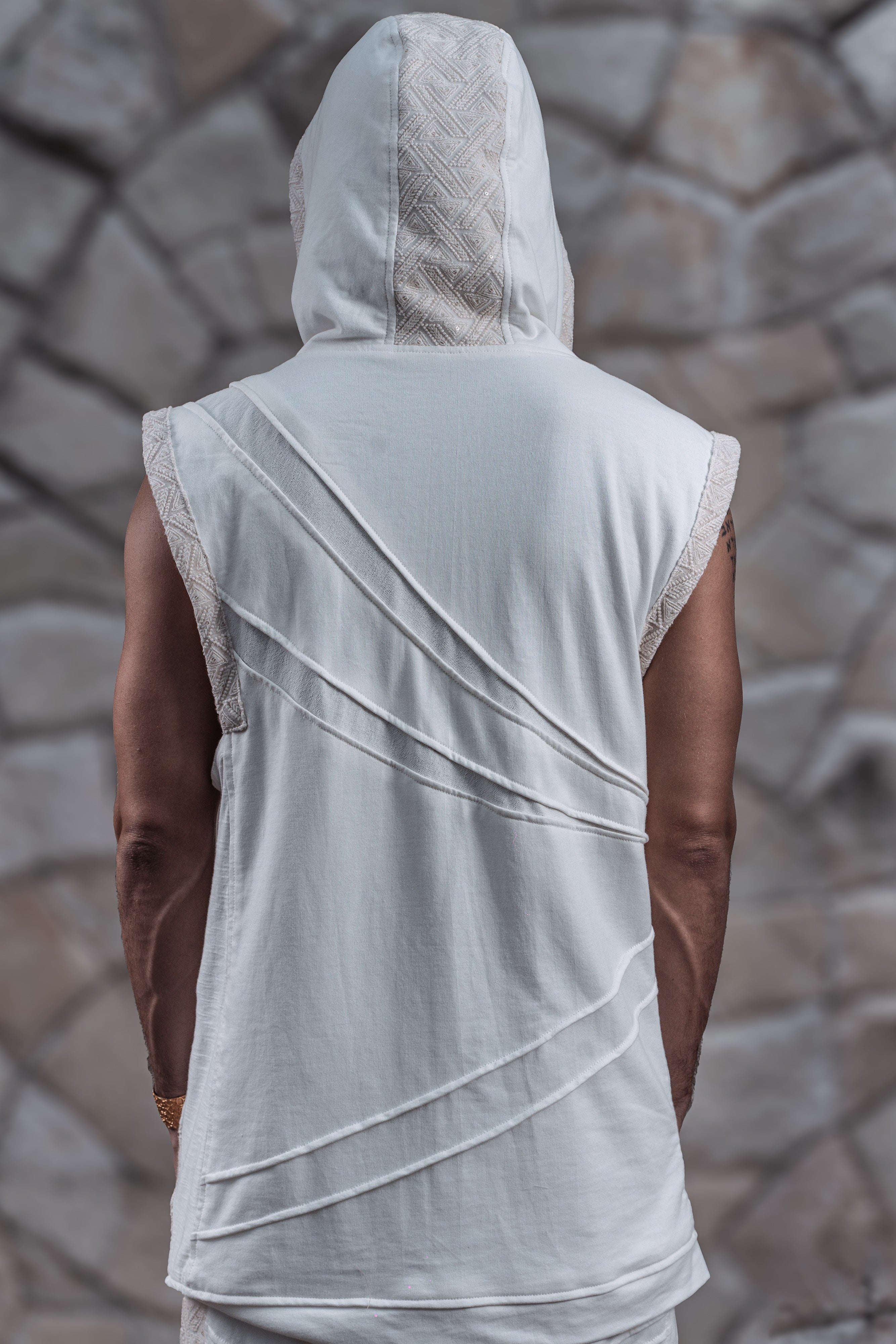 Tetra Sleeveless Hoodie (Cream)